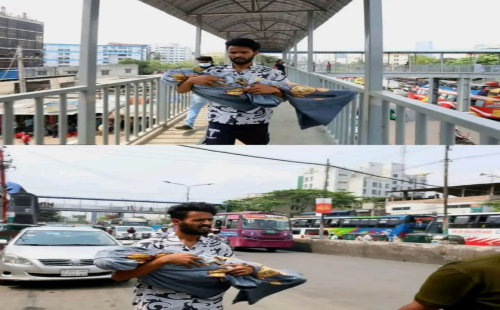 ১ জন বাবা তার ৩ বছরের মৃত সন্তানকে কোলে নিয়ে হাঁটছে